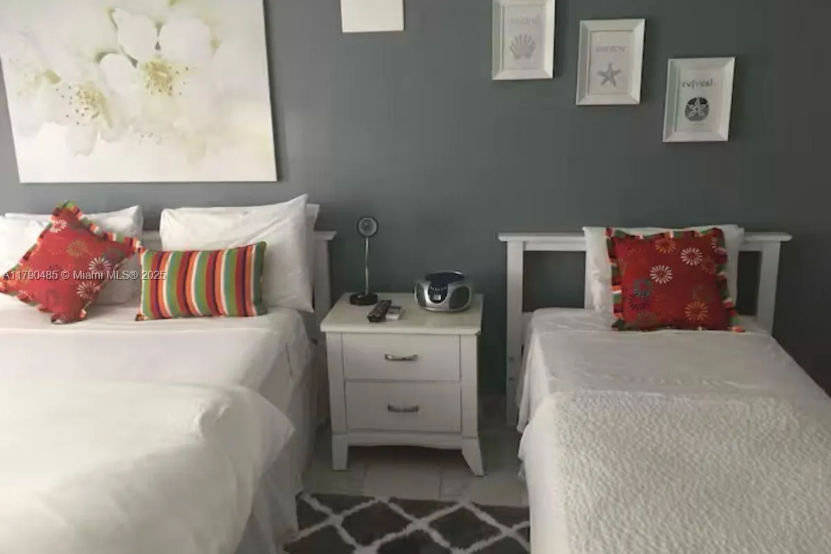 763 Pennsylvania Ave # 130, Miami Beach FL 33139