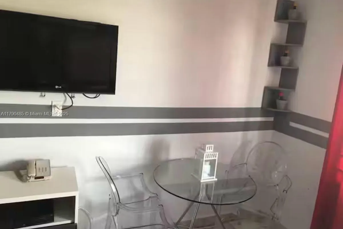 763 Pennsylvania Ave # 130, Miami Beach FL 33139