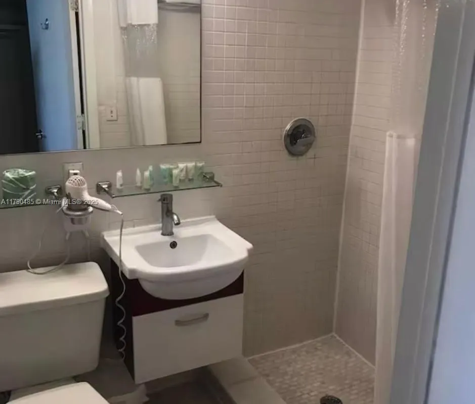 763 Pennsylvania Ave # 130, Miami Beach FL 33139