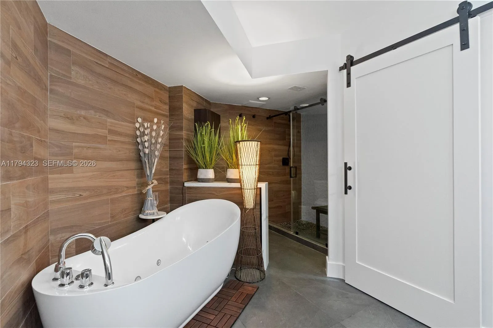 3600 Mystic Pointe Dr # 306, Aventura FL 33180