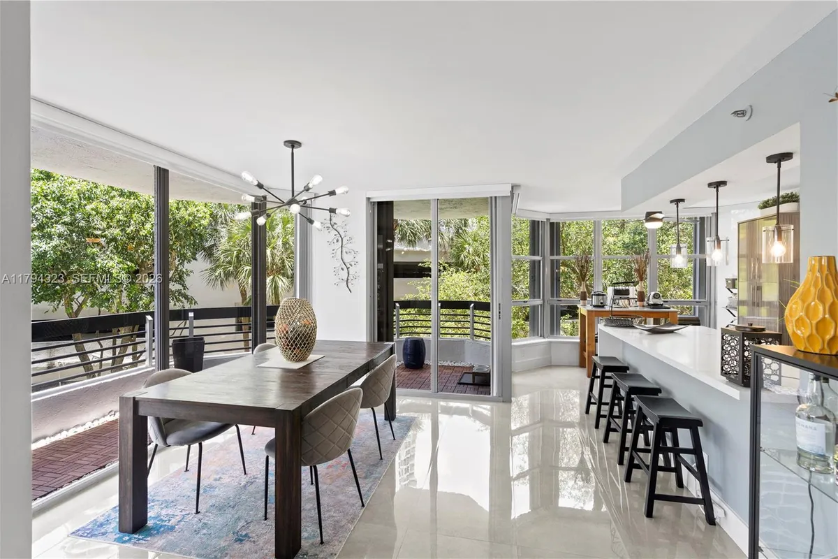 3600 Mystic Pointe Dr # 306, Aventura FL 33180