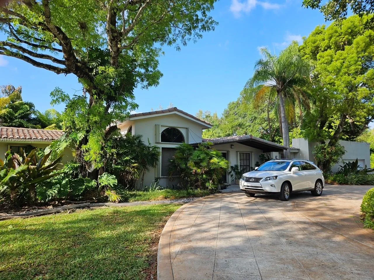 6700 SW 64th St, South Miami FL 33143