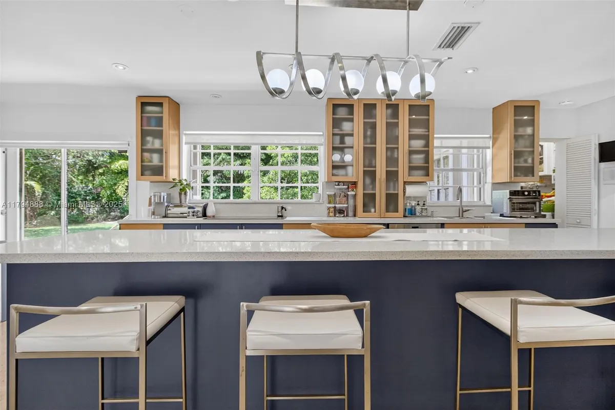 6700 SW 64th St, South Miami FL 33143