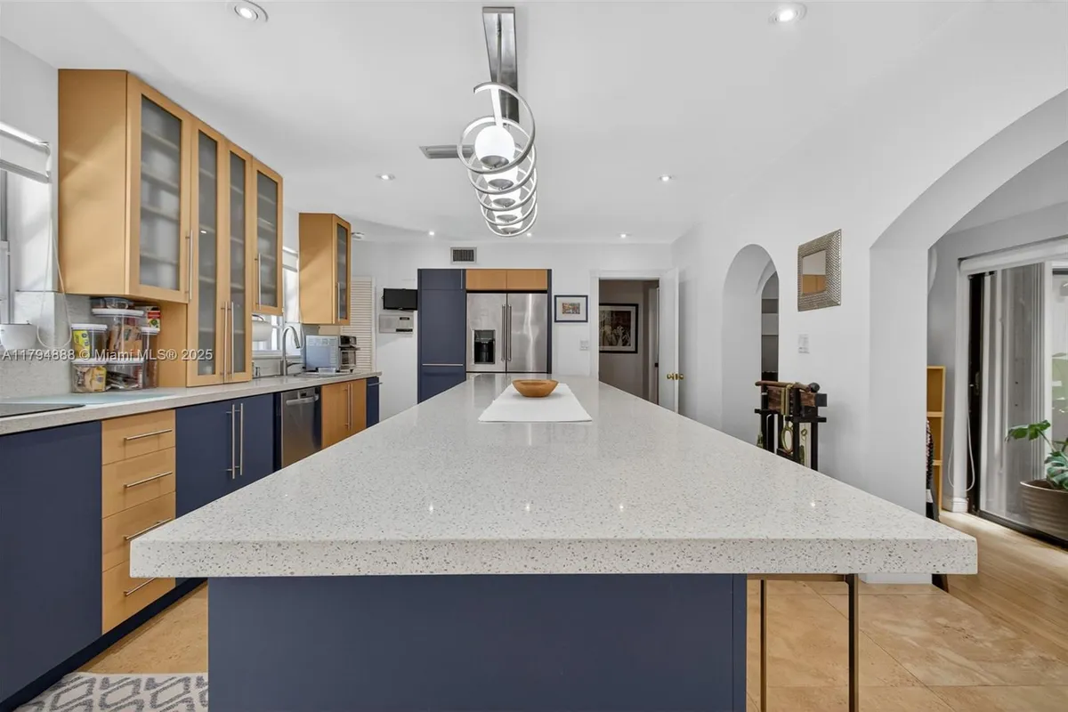 6700 SW 64th St, South Miami FL 33143