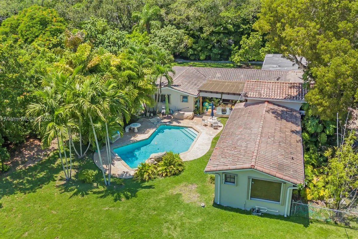 6700 SW 64th St, South Miami FL 33143