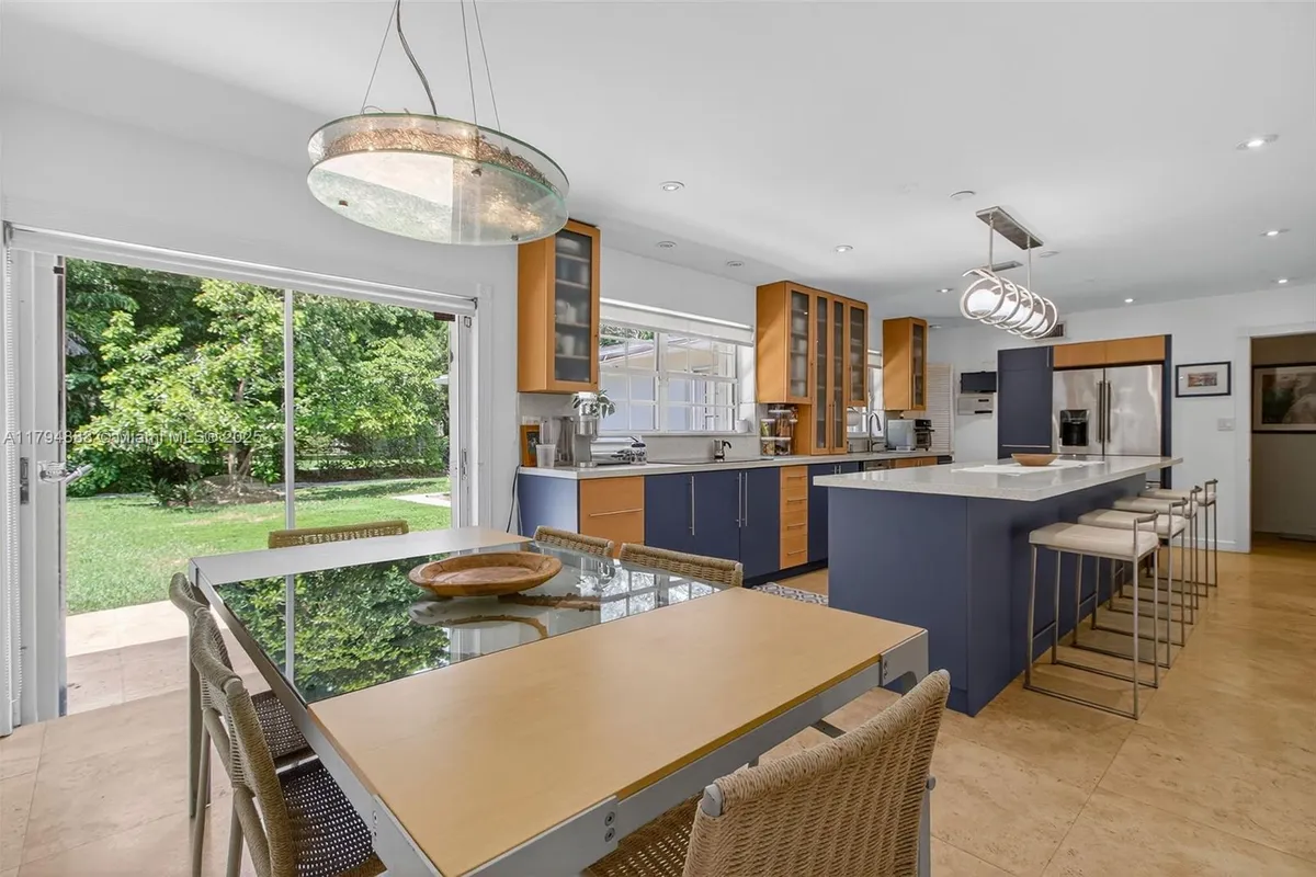 6700 SW 64th St, South Miami FL 33143