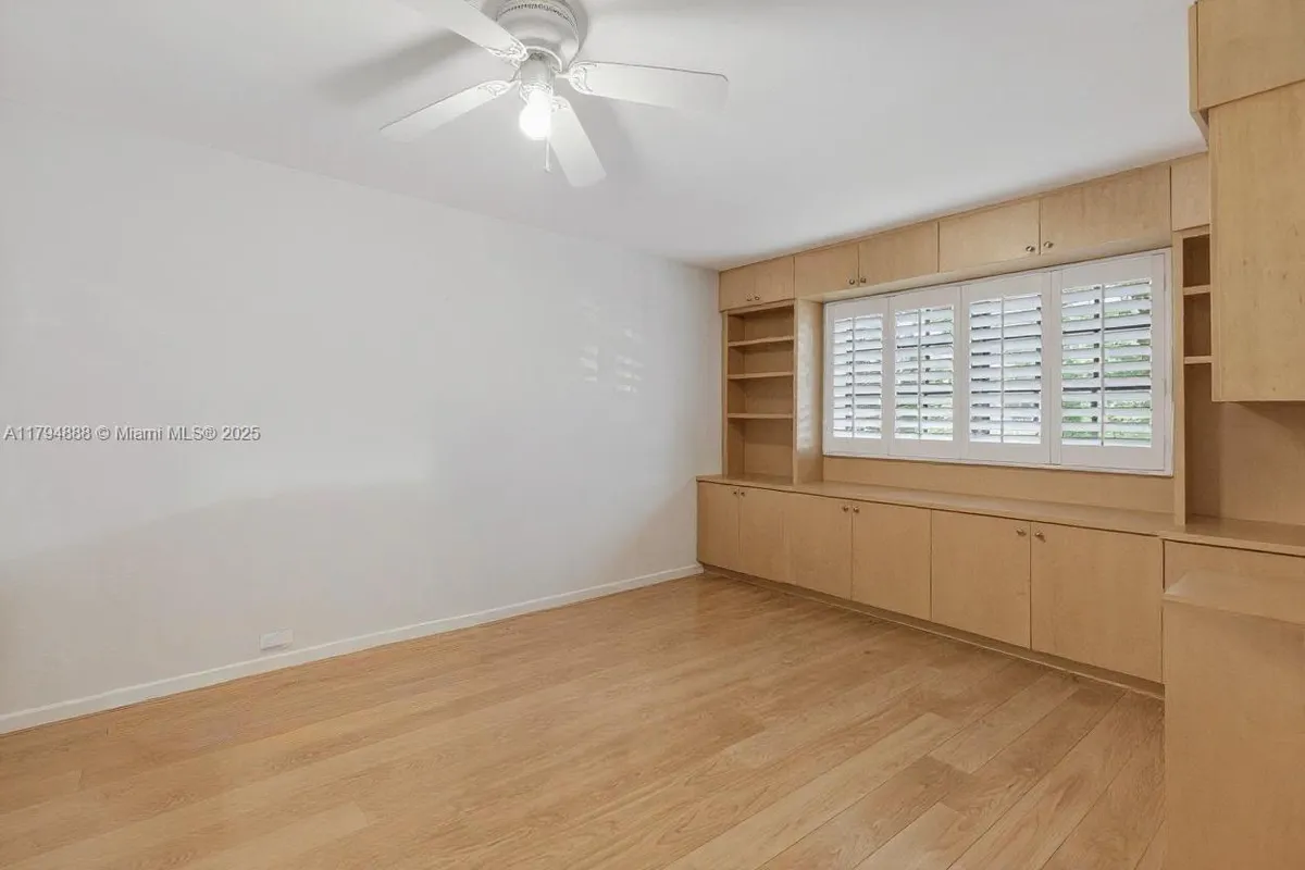 6700 SW 64th St, South Miami FL 33143