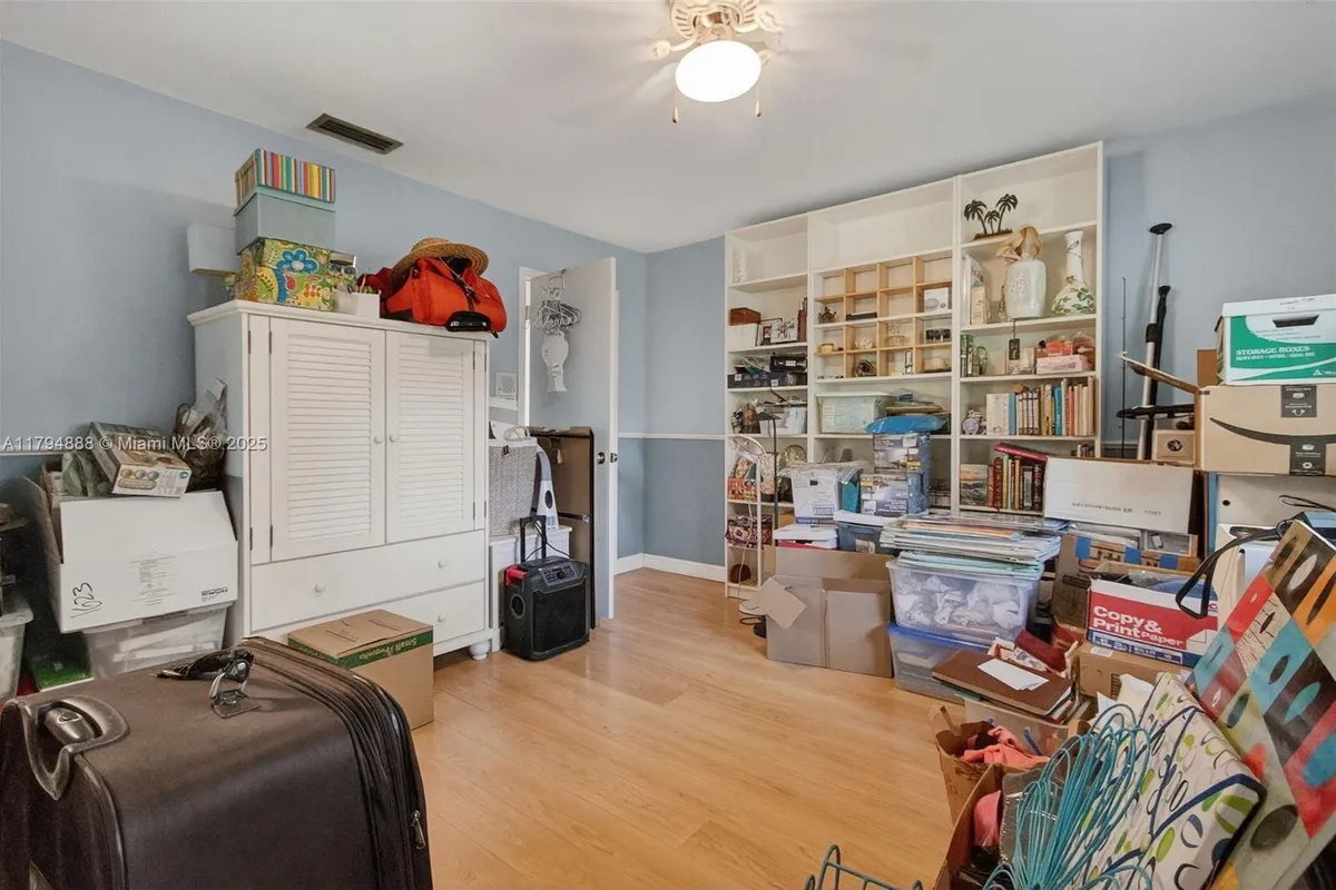 6700 SW 64th St, South Miami FL 33143