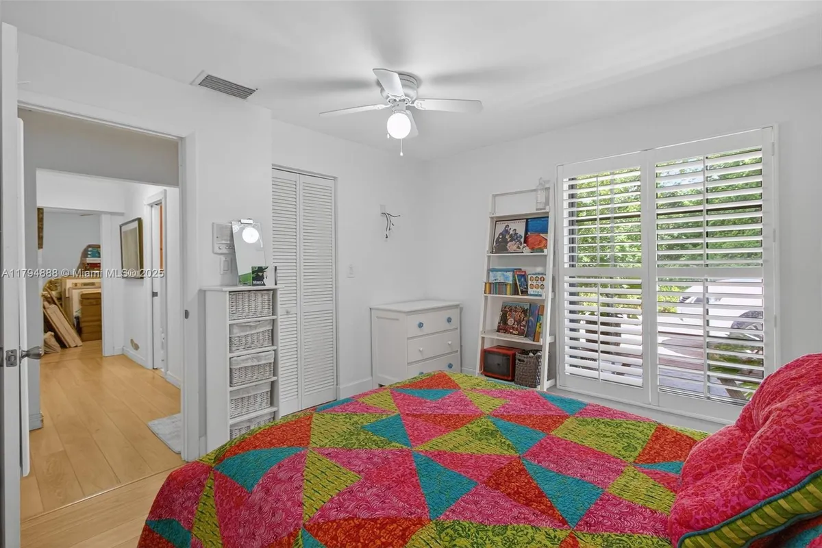 6700 SW 64th St, South Miami FL 33143