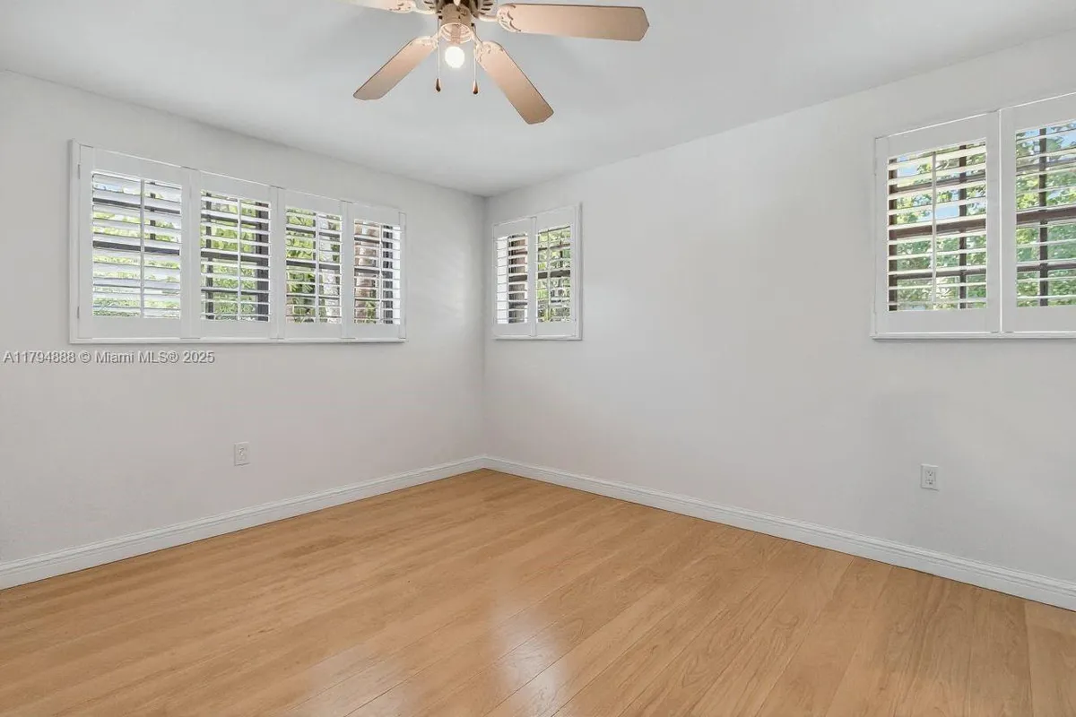 6700 SW 64th St, South Miami FL 33143