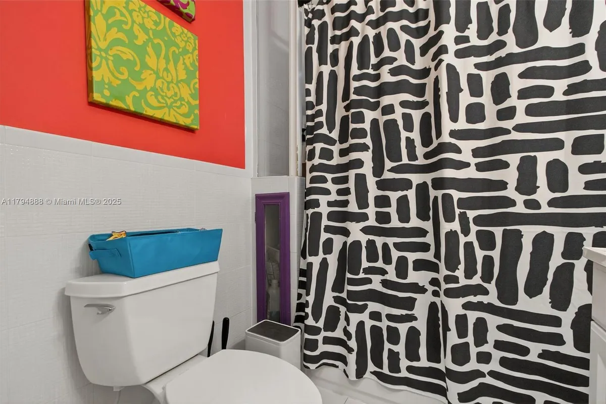 6700 SW 64th St, South Miami FL 33143