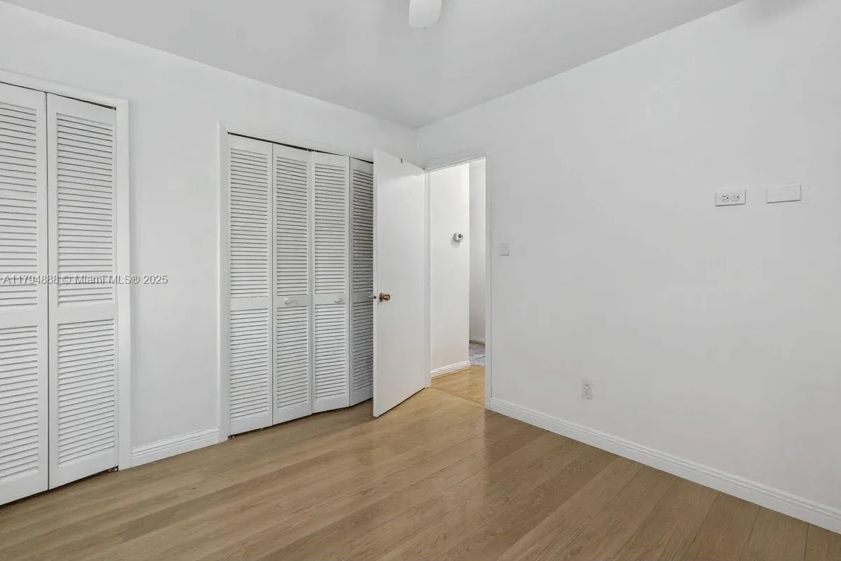 6700 SW 64th St, South Miami FL 33143