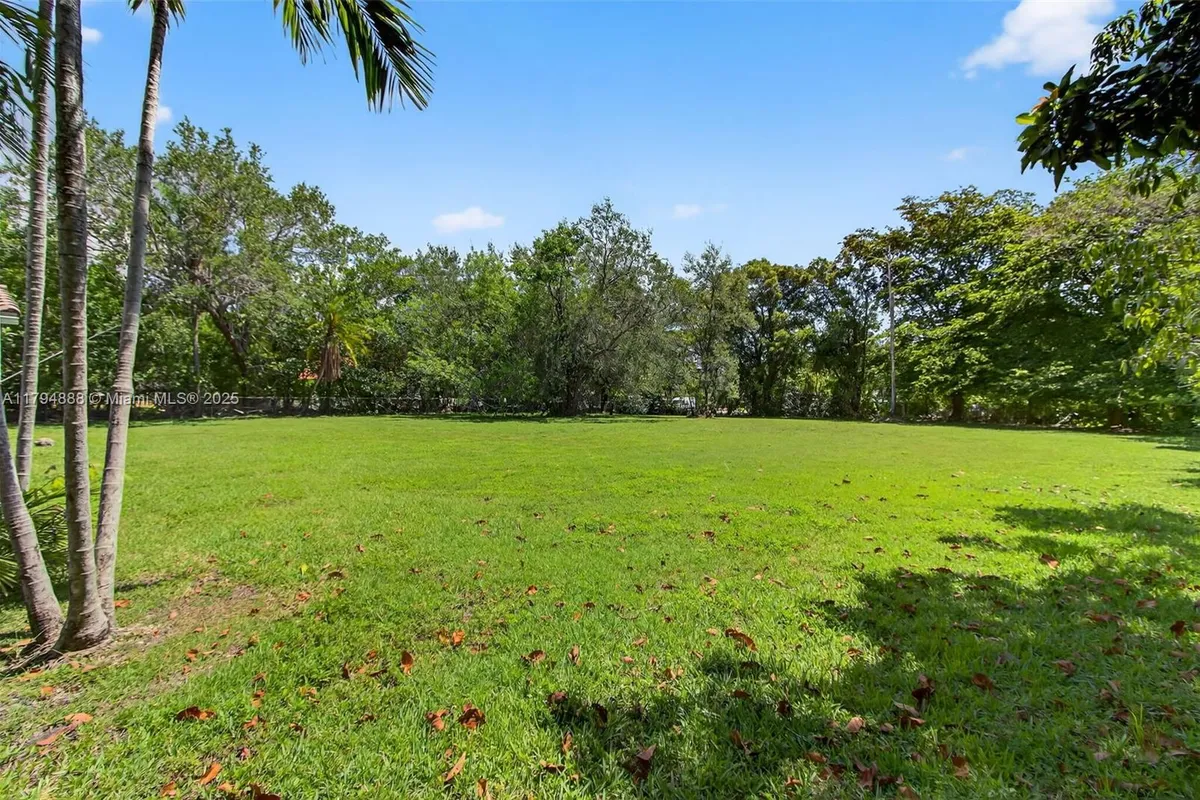 6700 SW 64th St, South Miami FL 33143