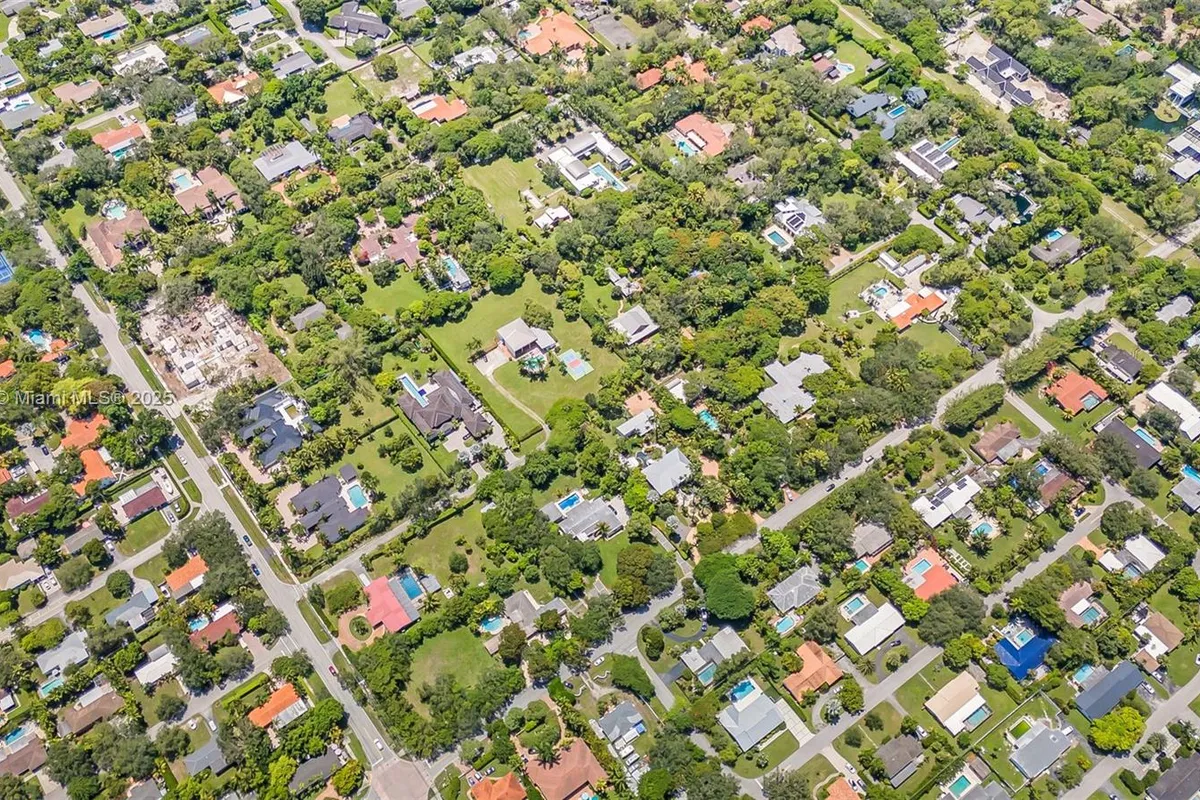 6700 SW 64th St, South Miami FL 33143