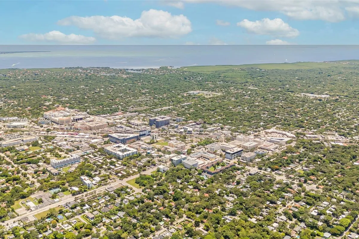 6700 SW 64th St, South Miami FL 33143