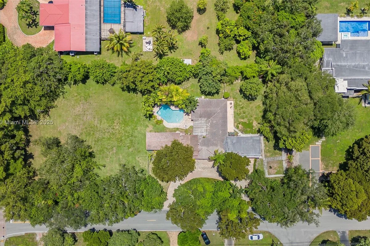 6700 SW 64th St, South Miami FL 33143