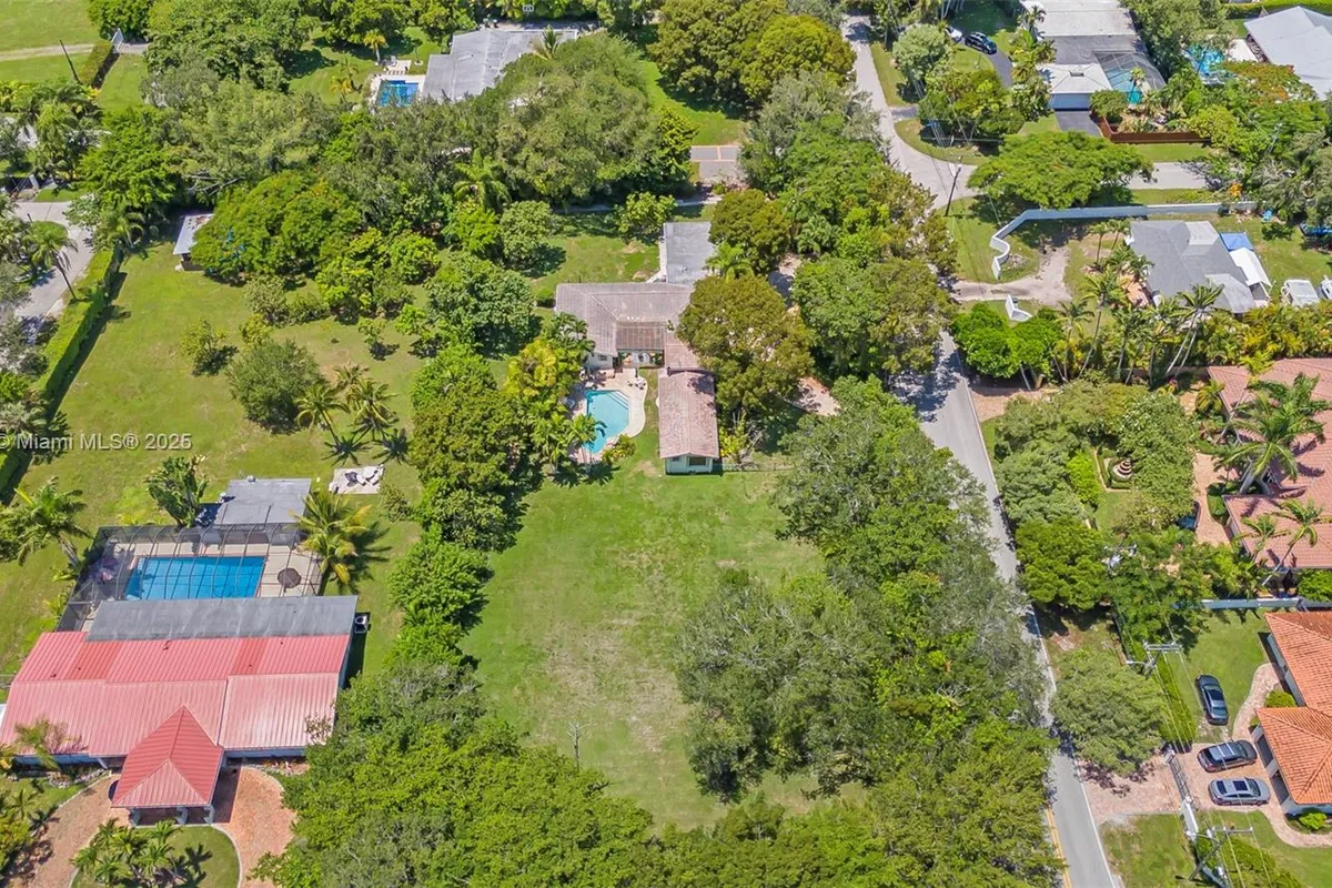 6700 SW 64th St, South Miami FL 33143