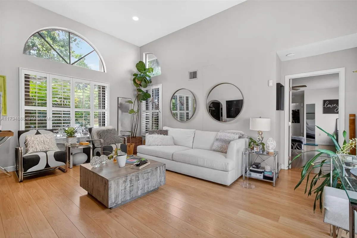 6700 SW 64th St, South Miami FL 33143