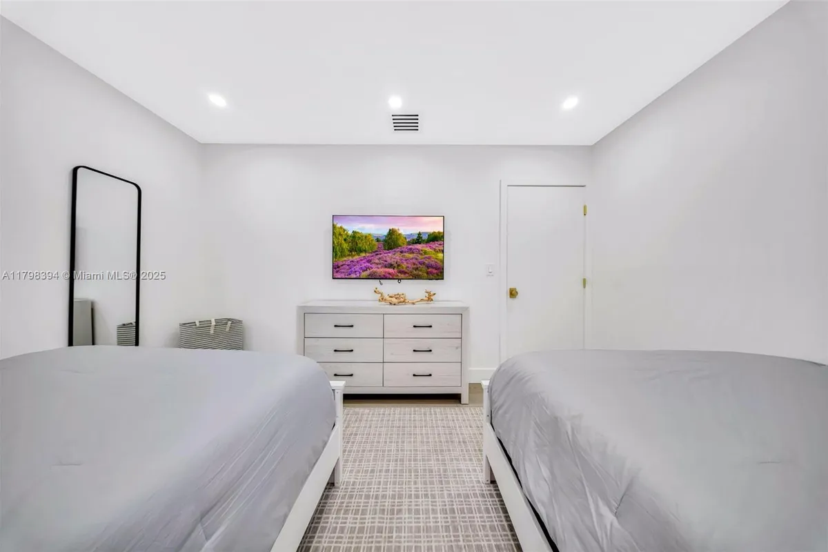 129 Nautilus Dr # 0, Islamorada FL 33036