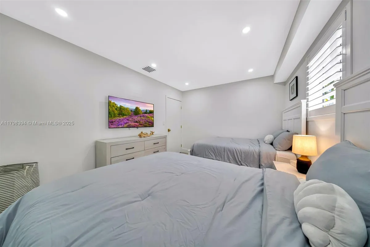 129 Nautilus Dr # 0, Islamorada FL 33036