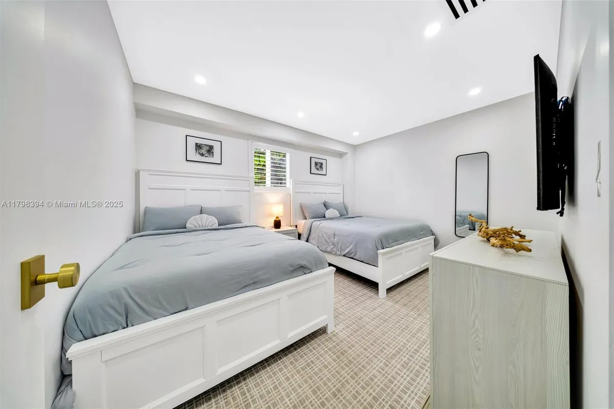 129 Nautilus Dr # 0, Islamorada FL 33036