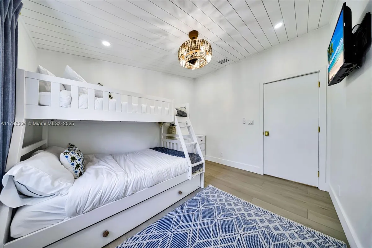 129 Nautilus Dr # 0, Islamorada FL 33036