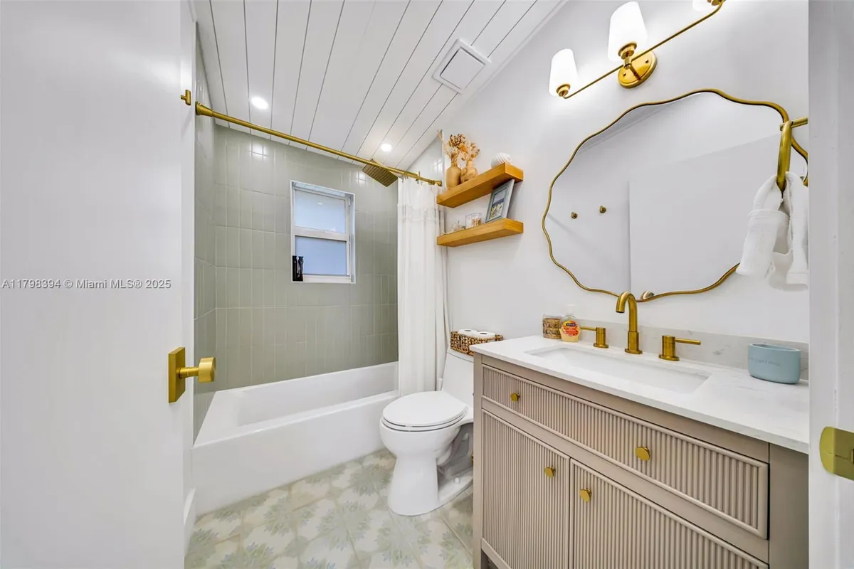 129 Nautilus Dr # 0, Islamorada FL 33036