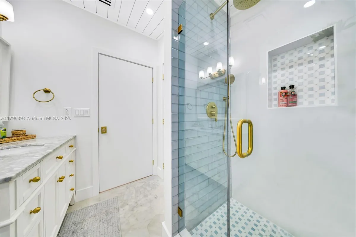 129 Nautilus Dr # 0, Islamorada FL 33036