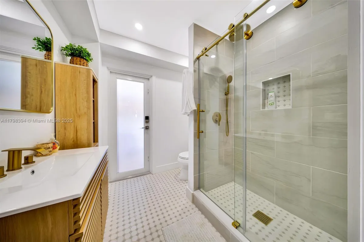 129 Nautilus Dr # 0, Islamorada FL 33036