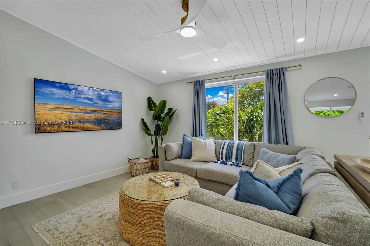 129 Nautilus Dr # 0, Islamorada FL 33036