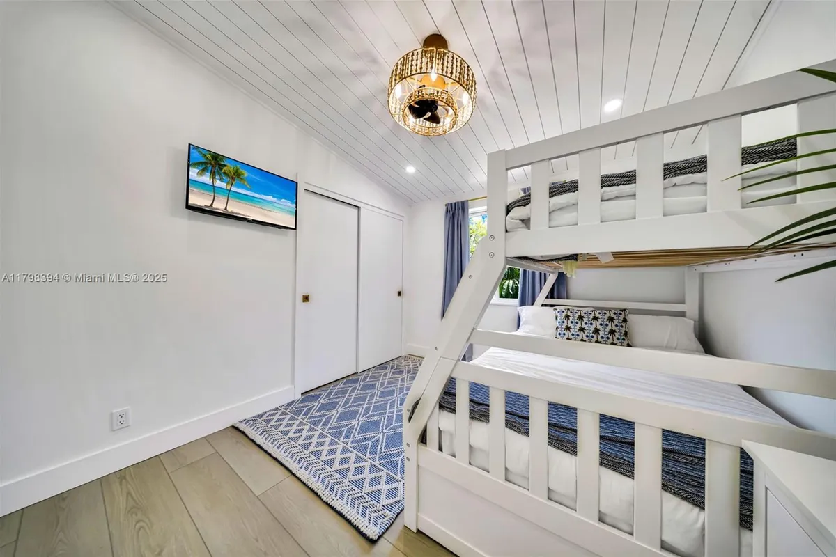 129 Nautilus Dr # 0, Islamorada FL 33036