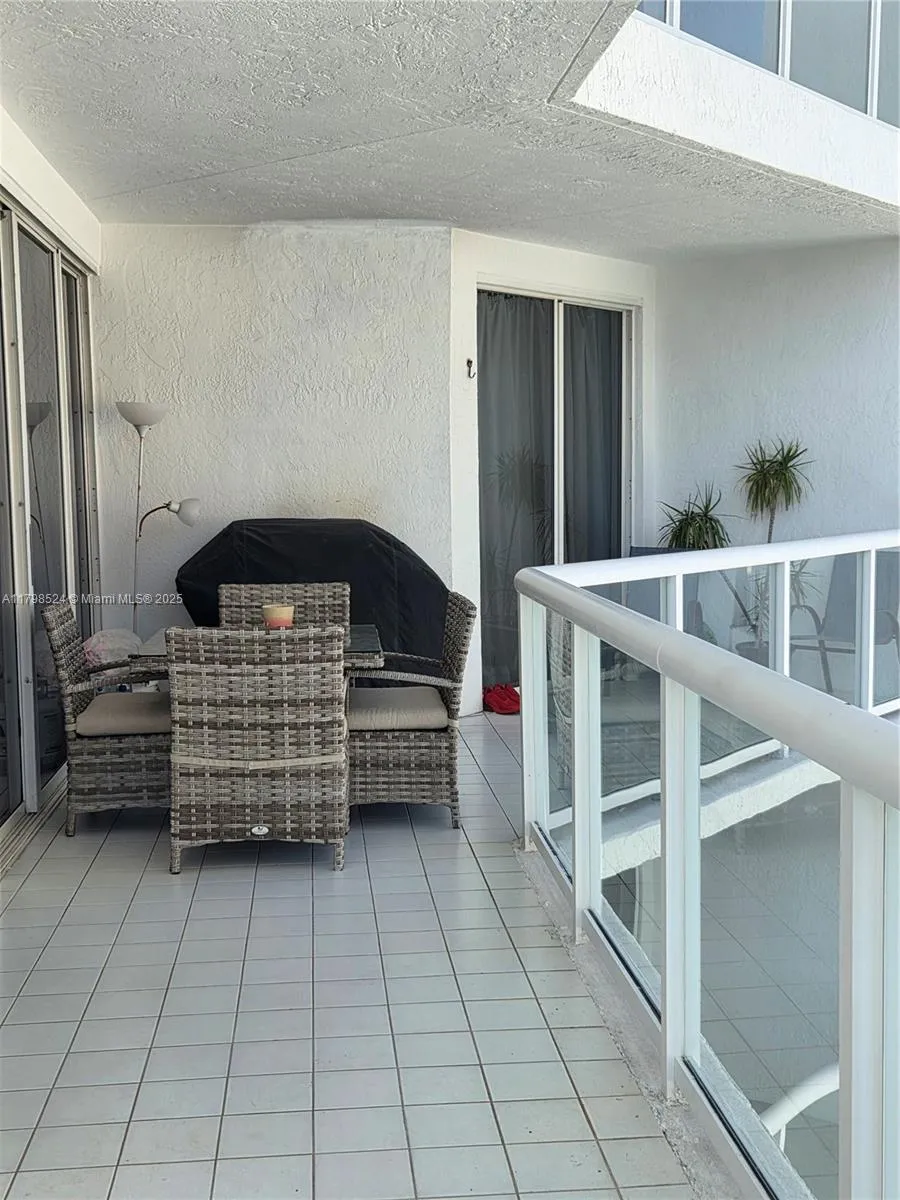 16425 Collins Ave # 312, Sunny Isles Beach FL 33160