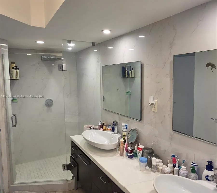 16425 Collins Ave # 312, Sunny Isles Beach FL 33160