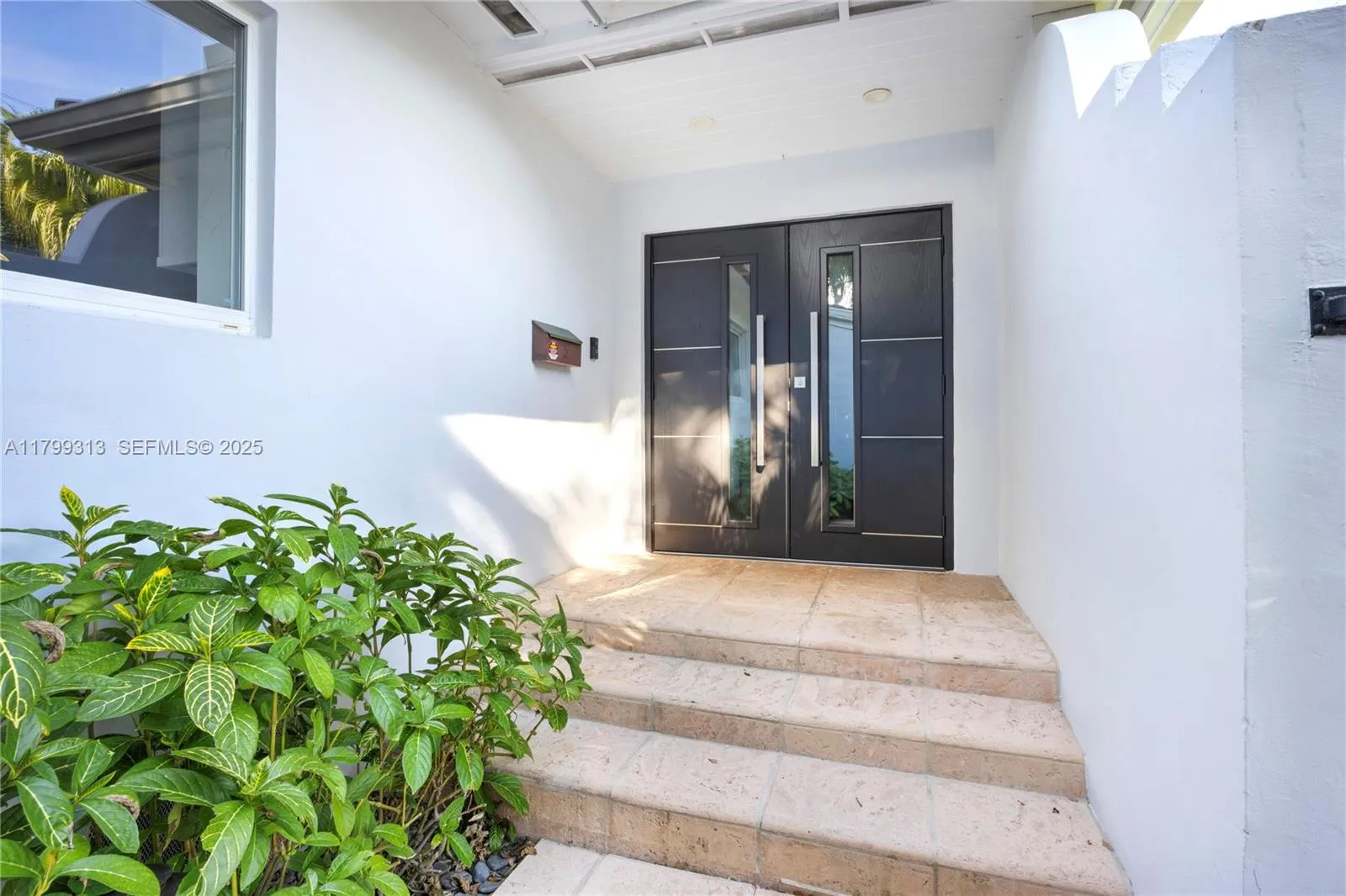 725 Vilabella Ave, Coral Gables FL 33146