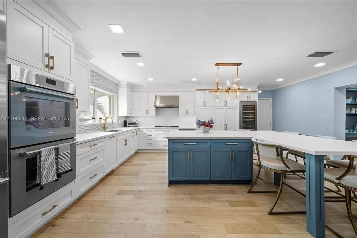 725 Vilabella Ave, Coral Gables FL 33146