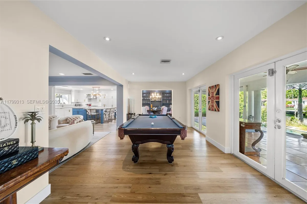 725 Vilabella Ave, Coral Gables FL 33146