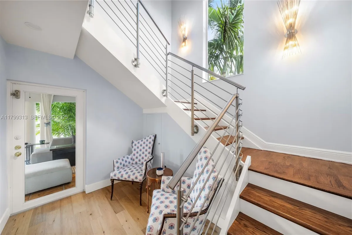 725 Vilabella Ave, Coral Gables FL 33146