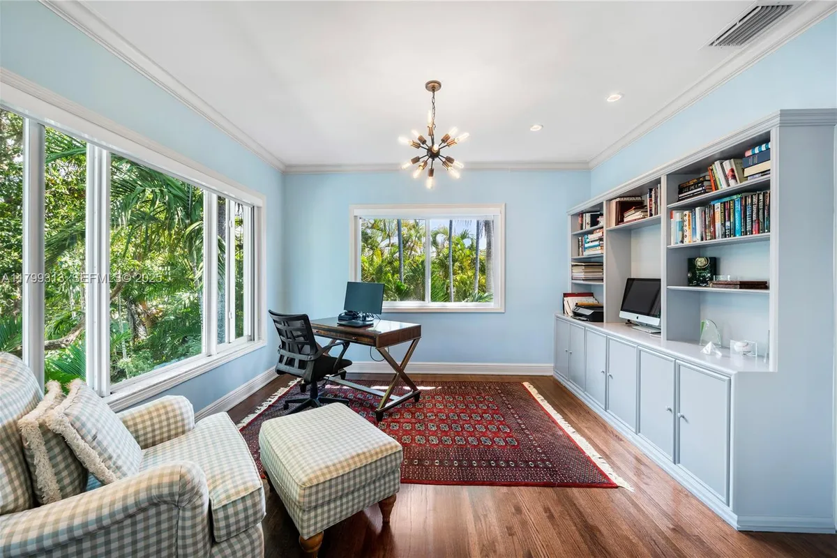 725 Vilabella Ave, Coral Gables FL 33146