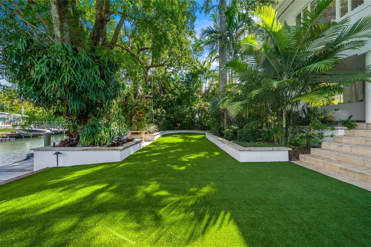 725 Vilabella Ave, Coral Gables FL 33146