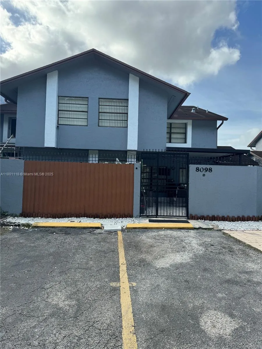 3 bedroom 2 bath for sale at 8098 NW 99th Ter, Hialeah Gardens FL 33016