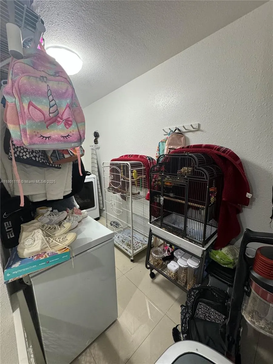 8098 NW 99th Ter, Hialeah Gardens FL 33016