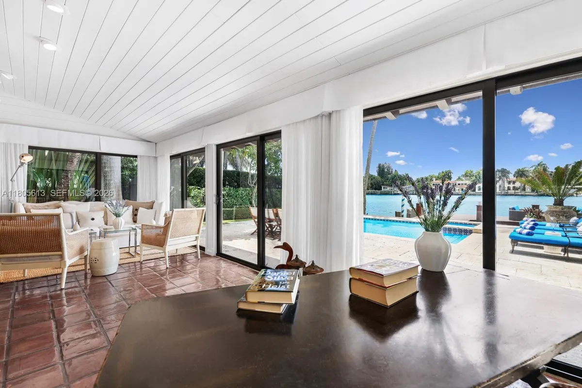 56 S Hibiscus Dr, Miami Beach FL 33139