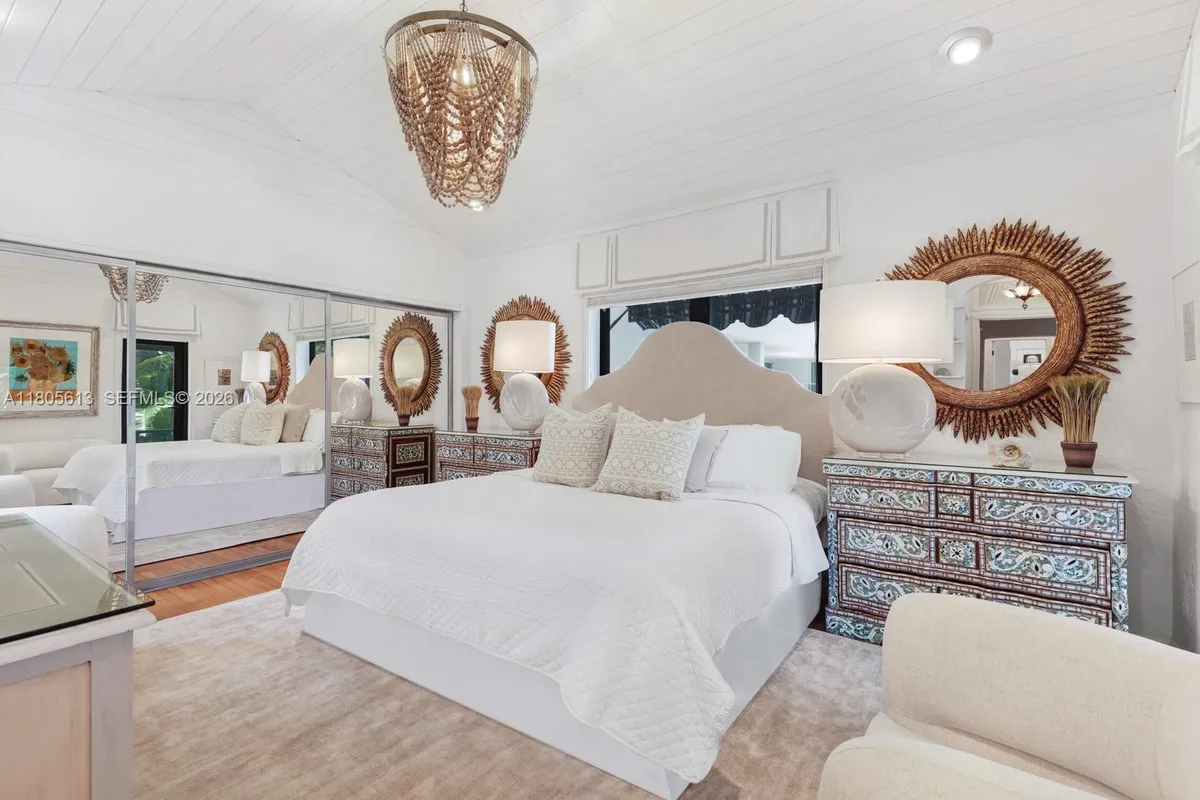 56 S Hibiscus Dr, Miami Beach FL 33139