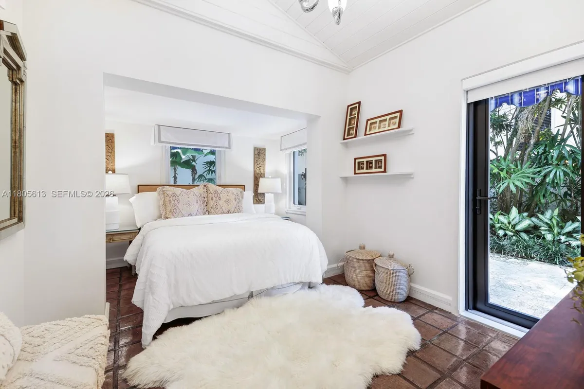 56 S Hibiscus Dr, Miami Beach FL 33139