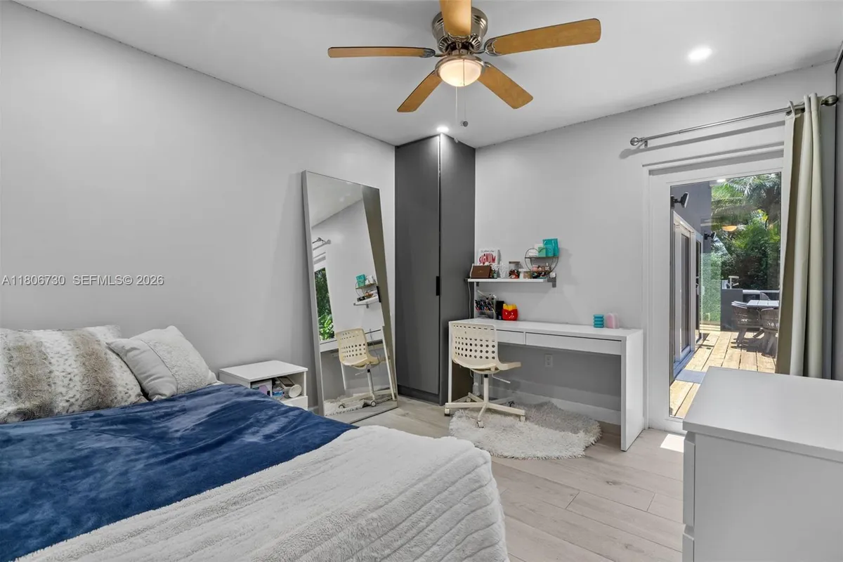 5943 SW 62nd St, South Miami FL 33143