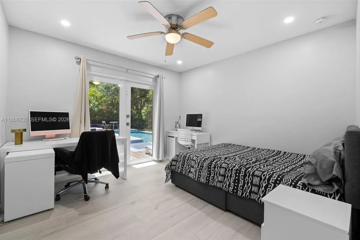 5943 SW 62nd St, South Miami FL 33143