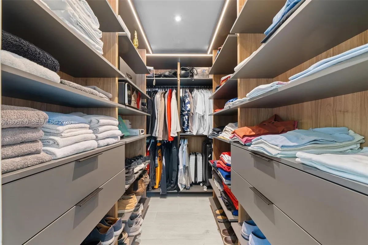 5943 SW 62nd St, South Miami FL 33143