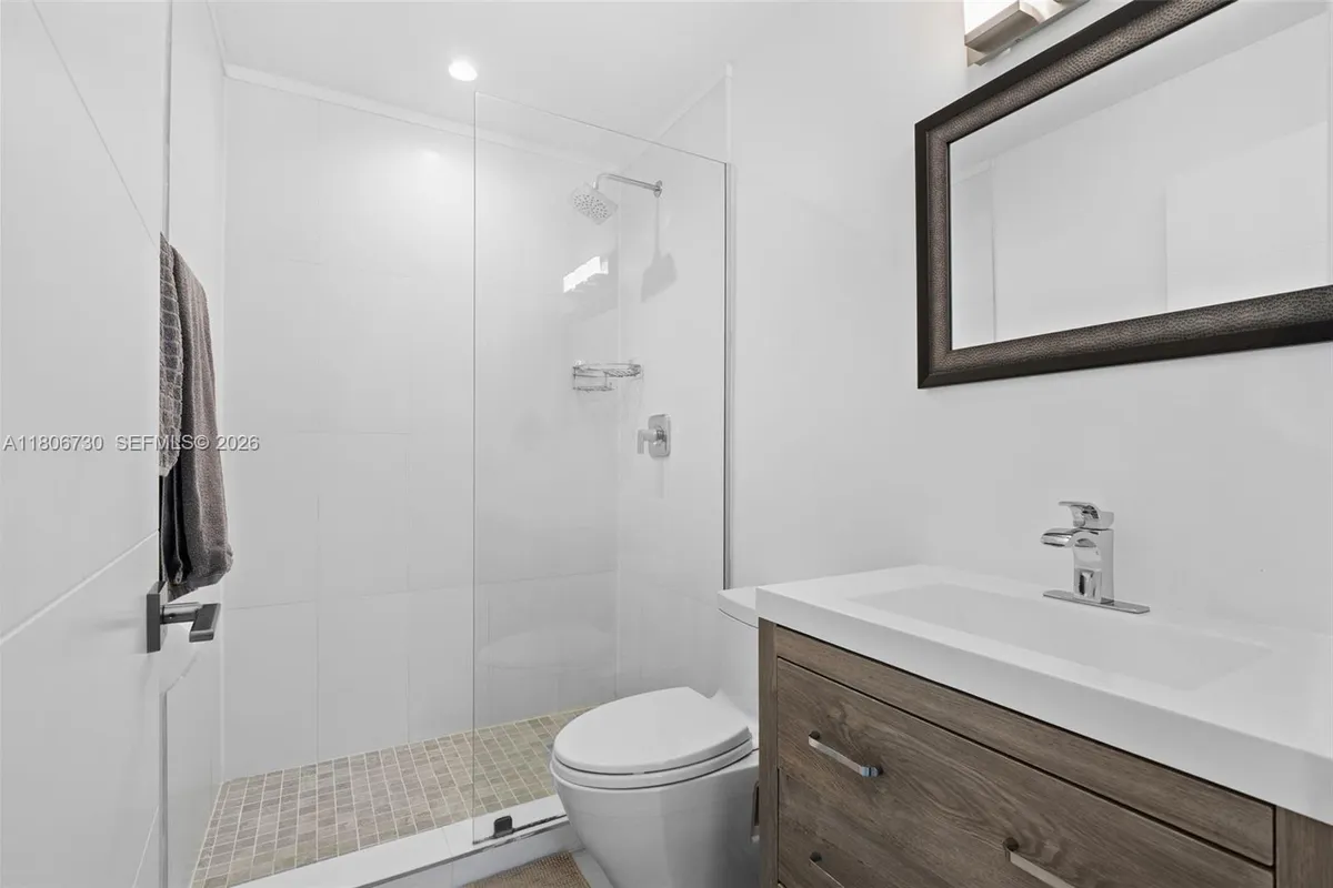 5943 SW 62nd St, South Miami FL 33143