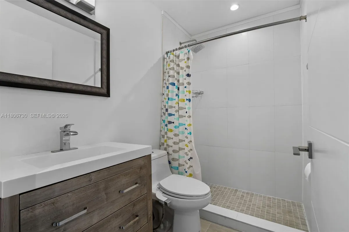 5943 SW 62nd St, South Miami FL 33143