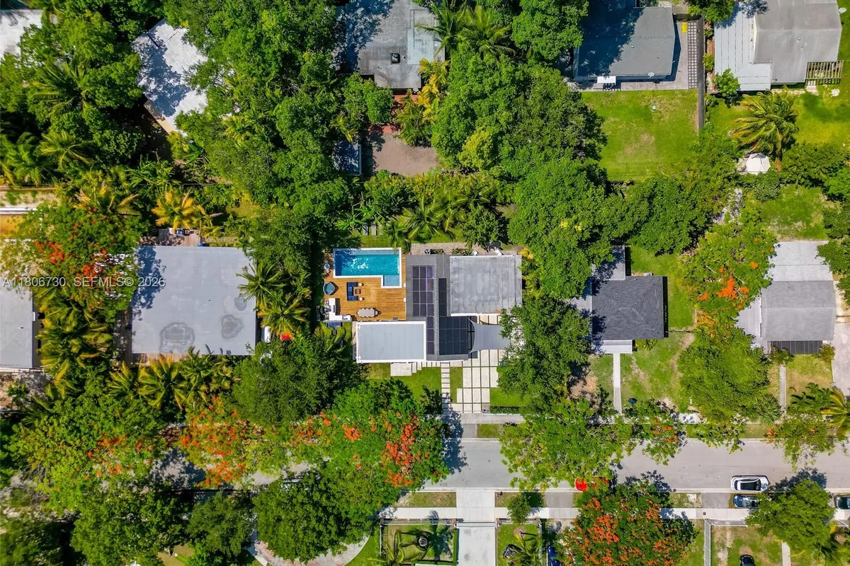 5943 SW 62nd St, South Miami FL 33143